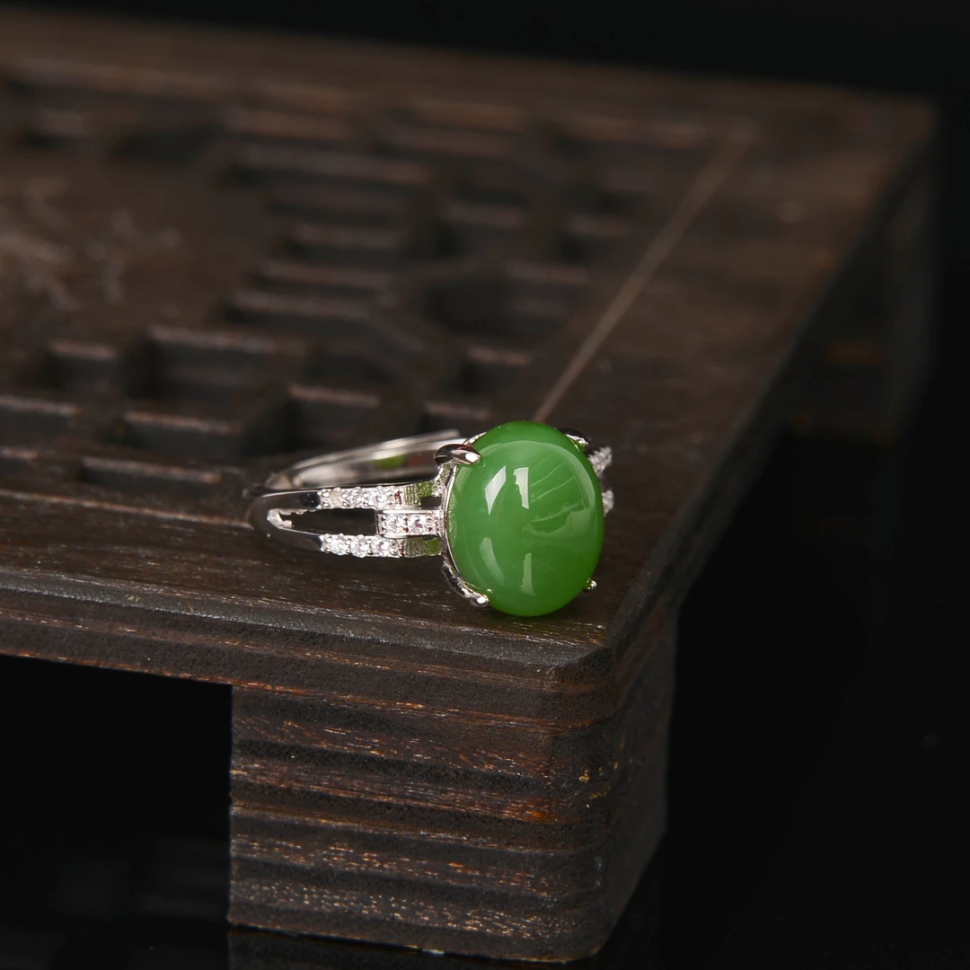 【熊总夫妇】和田玉S925银时尚精致蛋面戒指