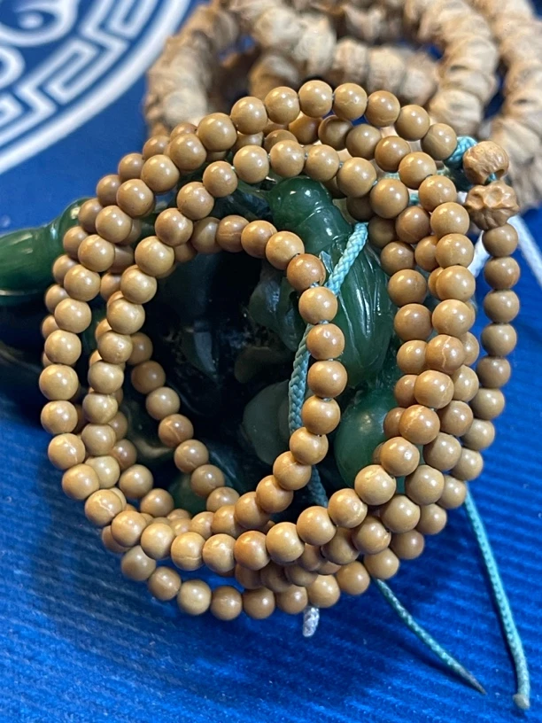 柏香籽光珠108长串Y006