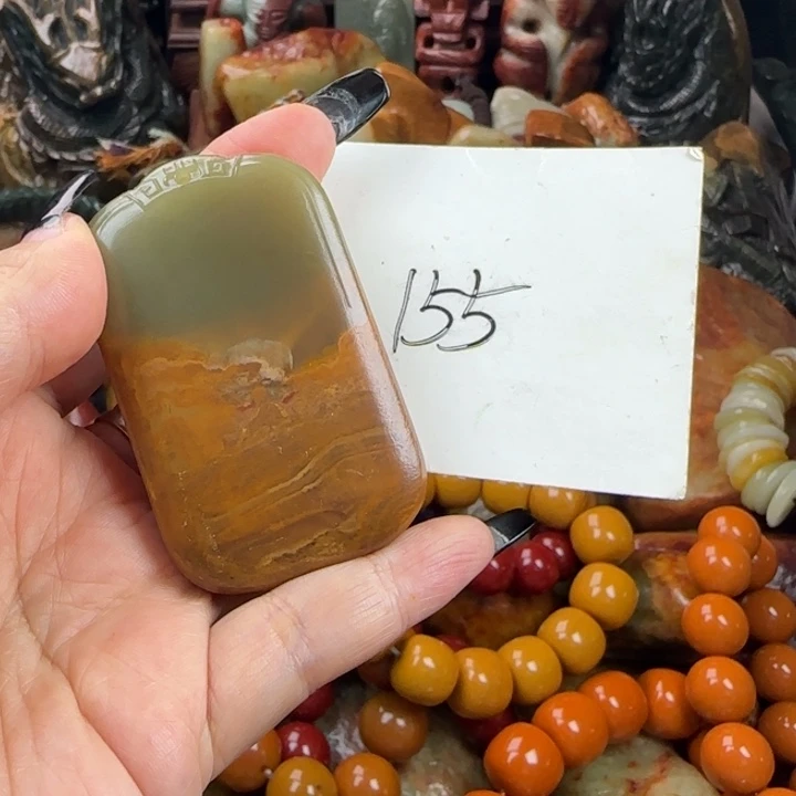 透闪石质玉未镶嵌珠宝奇石