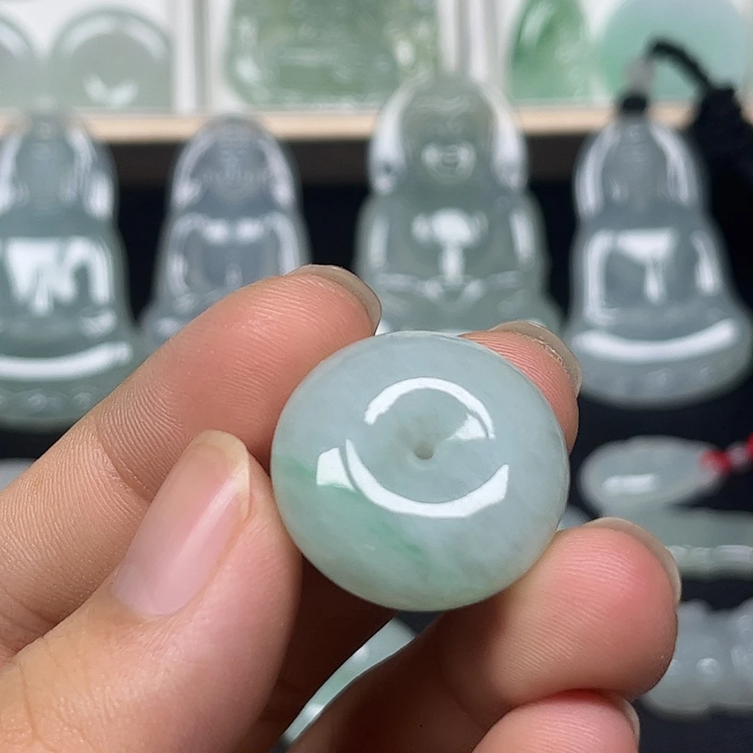 翡翠未镶嵌颈饰缅甸天然翡翠