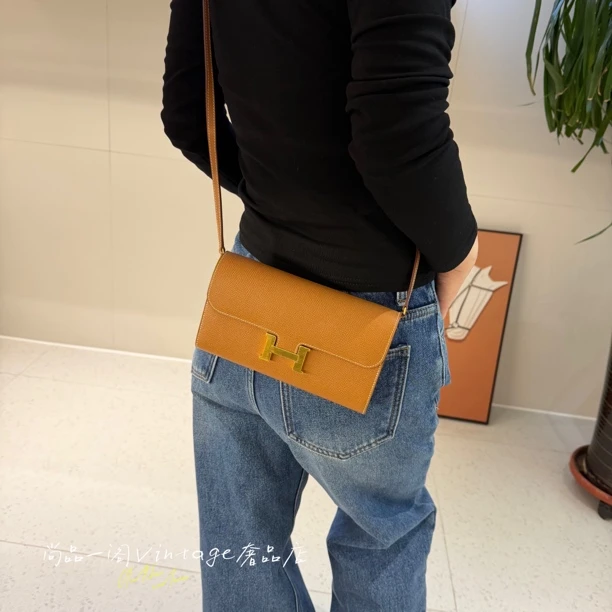 95新 Hermes/爱马仕 尚品一阁/金棕色康康to go斜挎包 e皮金扣u刻