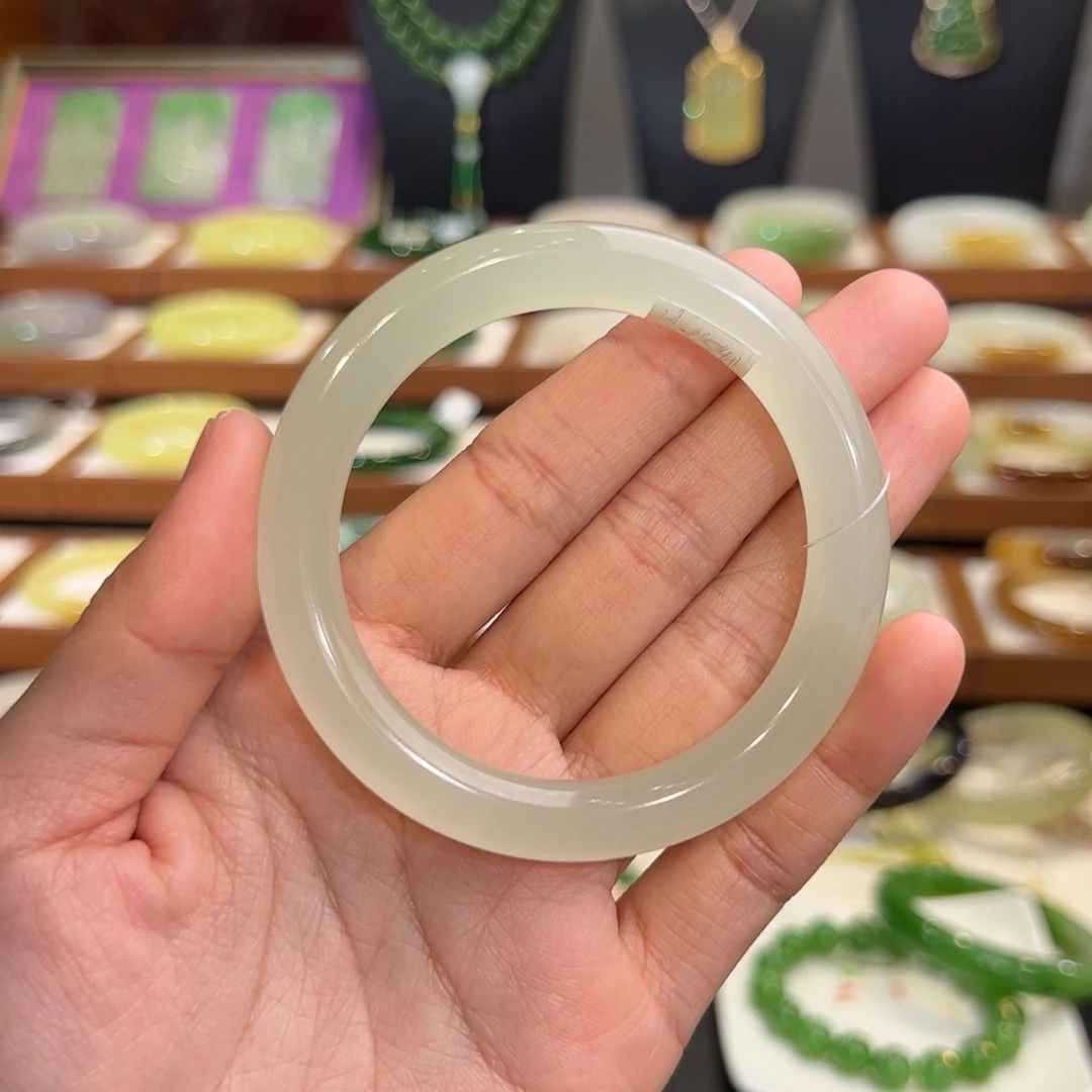 和田玉手镯未镶嵌高冰白晴水54