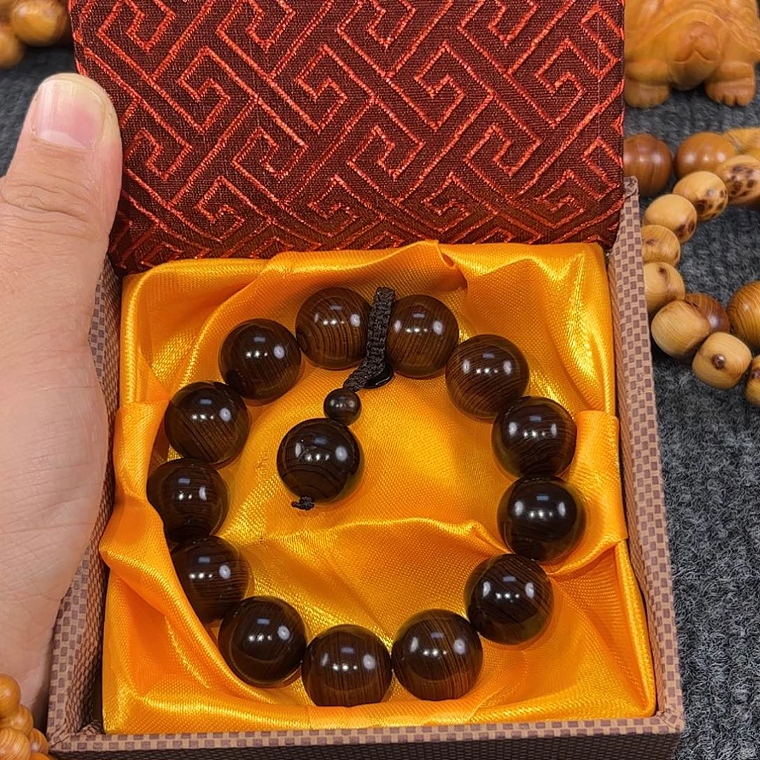 崖柏太行崖柏（毕业款崖窝黑金舍利料）18圆珠，国工骨香料