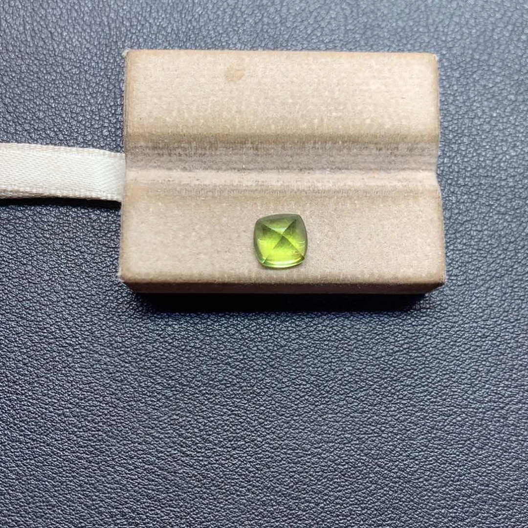 裸石未镶嵌橄榄石7mm糖塔 1.67c t