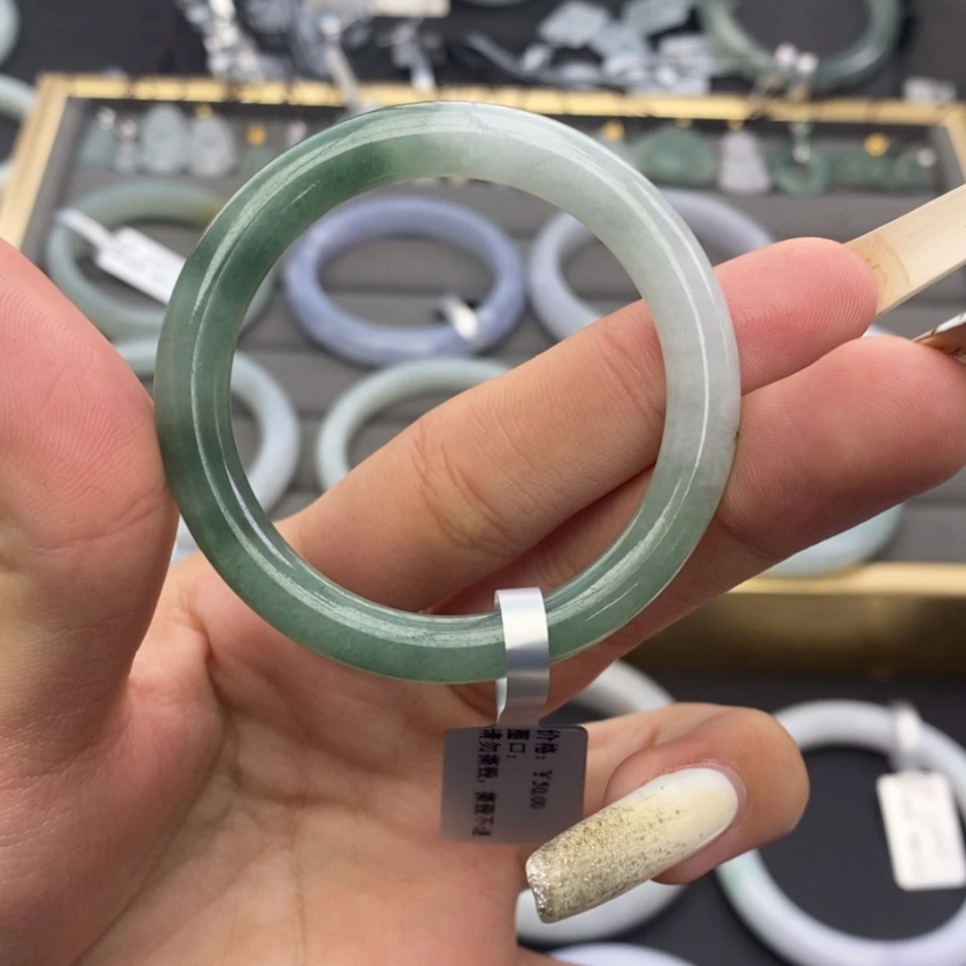【闪购商品】未镶嵌手镯翡翠