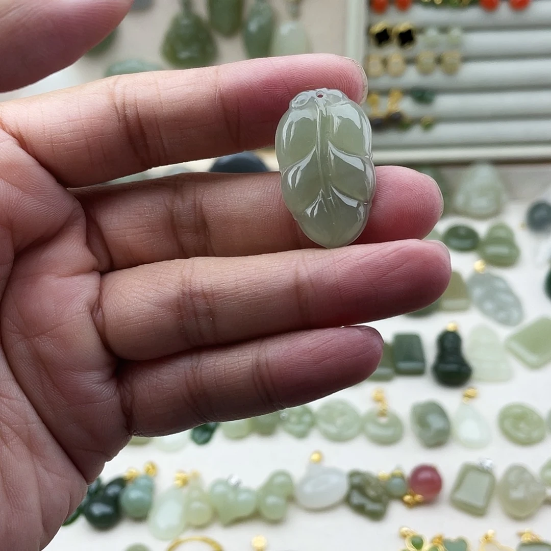 和田玉未镶嵌吊坠(不含链)