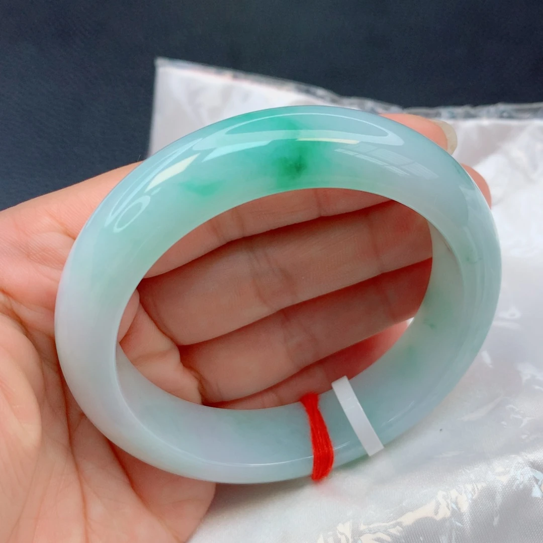 翡翠未镶嵌手镯57圈 轮胎