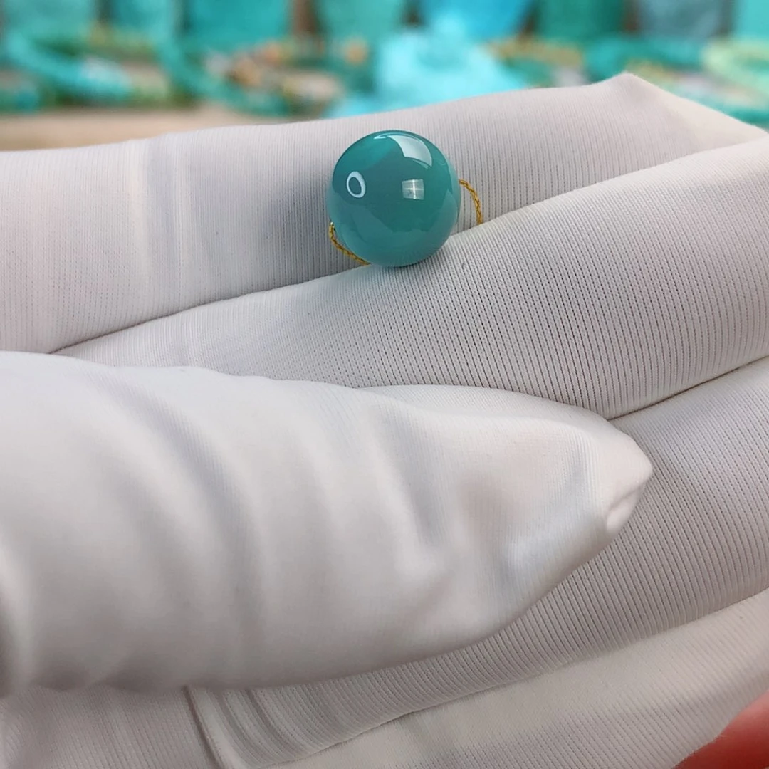 绿松石挂件未镶嵌请****?