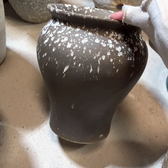 罐默认微瑕，有孔编号17-96