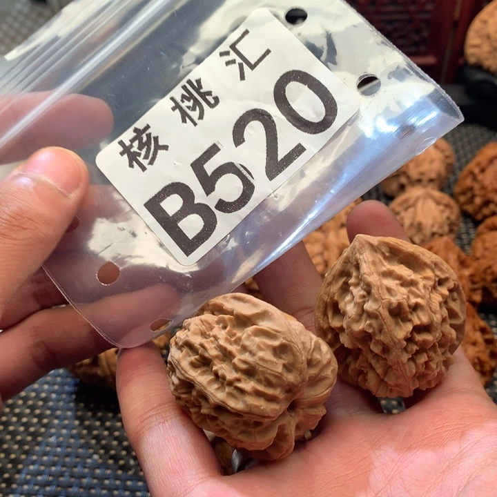 吊坠文玩核桃太行鸡心