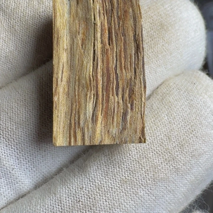 沉香沉香木制品心***水百年虎斑棋1.5克