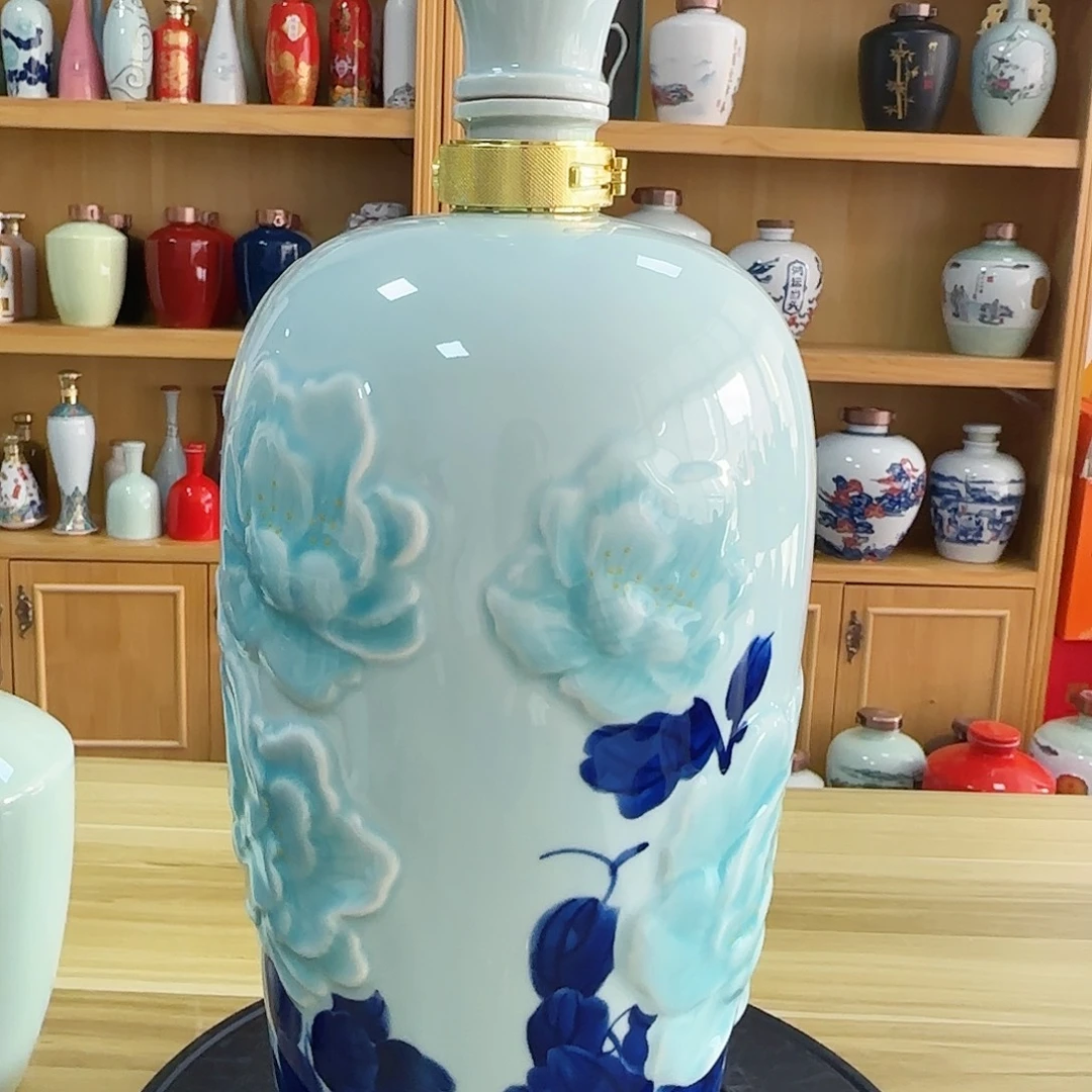 5斤装青花牡丹酒瓶