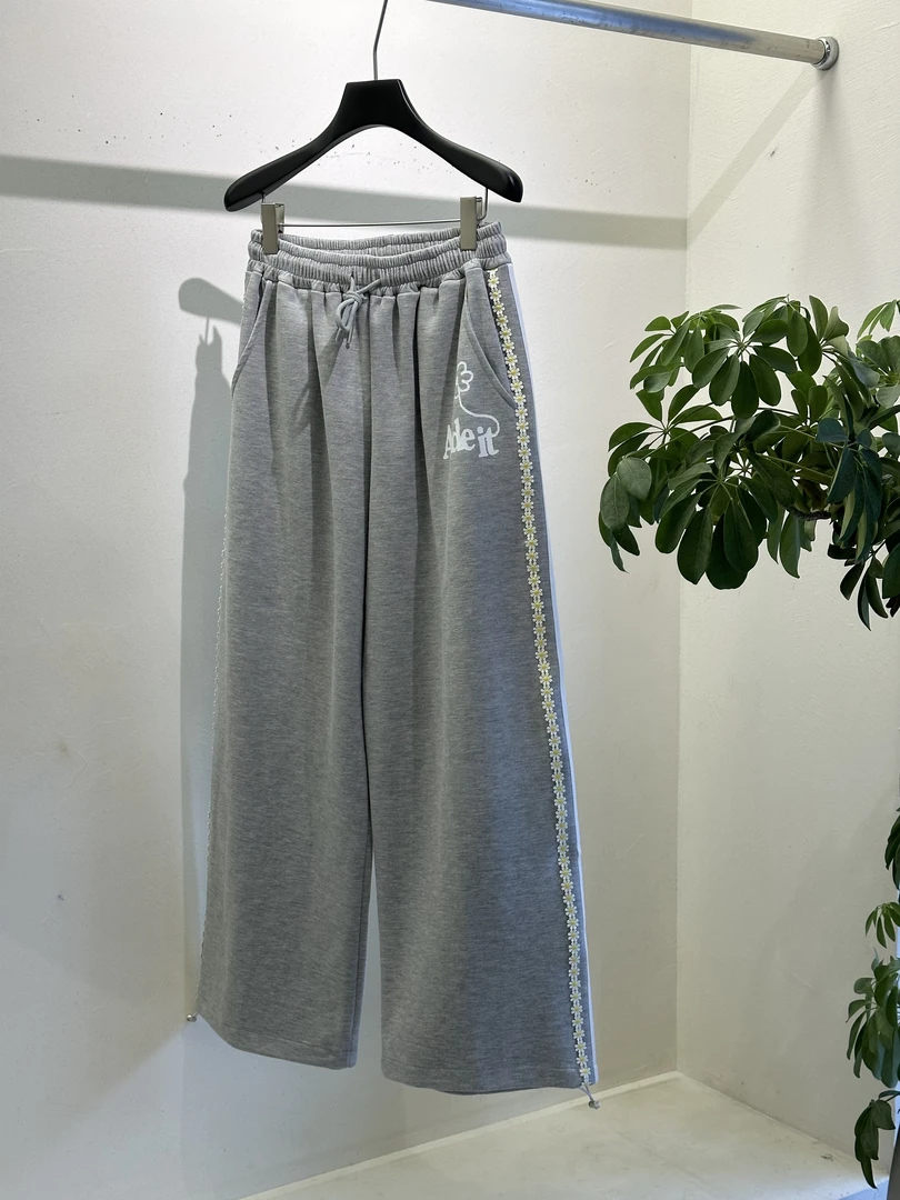 泡菜裤缝小花休闲卫裤春季松紧腰显瘦宽松直筒可调节裤脚