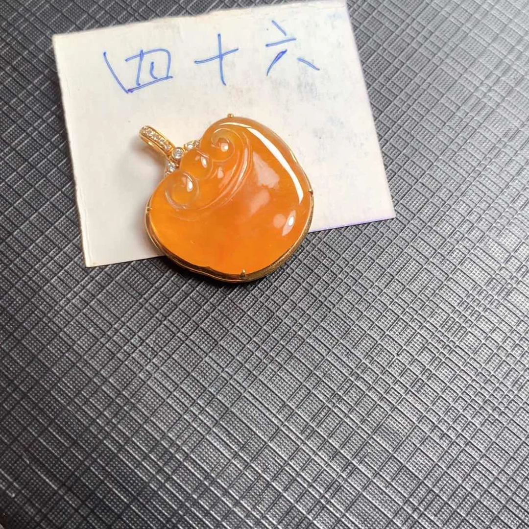 颈饰18K金镶嵌翡翠翡翠