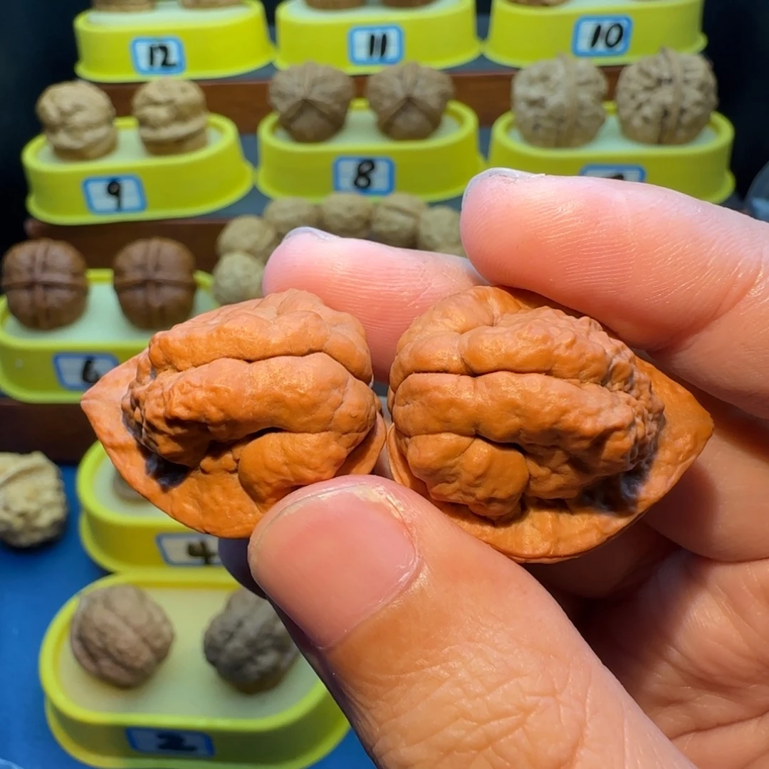 去***条把件桃核小云石观音