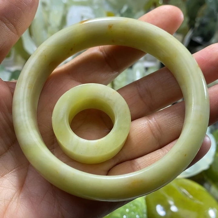岫玉未镶嵌岫玉一套