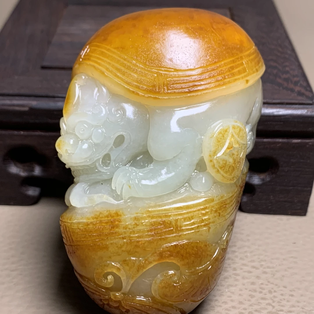 D590海川拍卖和田玉把件