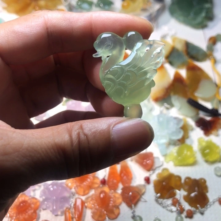 未镶嵌蛇纹石玉耳钉