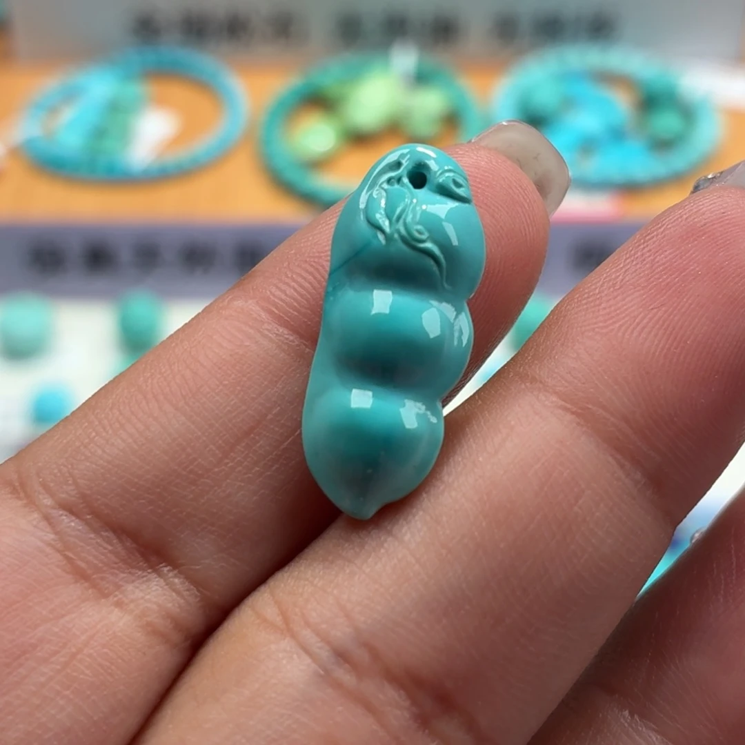 绿松石未镶嵌珠宝奇石