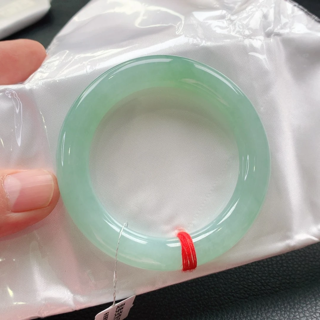 未镶嵌手镯翡翠天然翡翠手镯