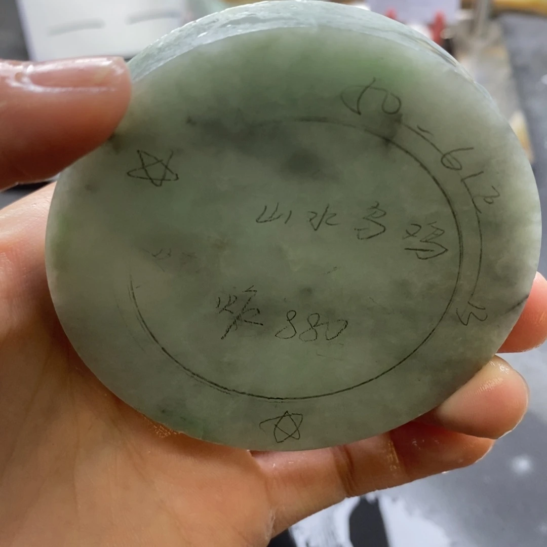 定制翡翠未镶嵌翡翠手镯