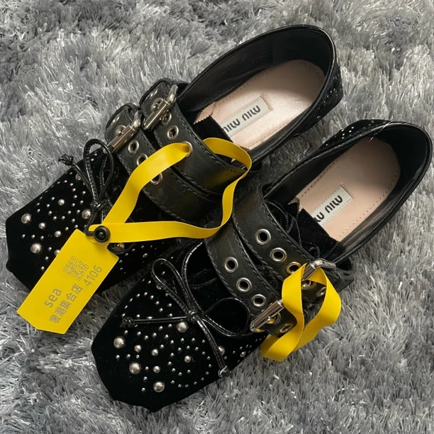 95新 MIU MIU/缪缪 时尚蝴蝶结带钻套脚平底鞋35/4106
