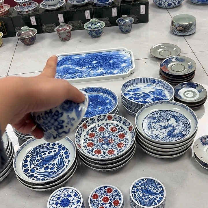 瓷片青花狮子大压手杯景德镇