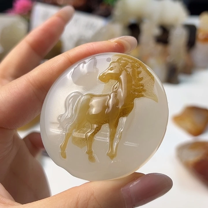 玛瑙/玉髓颈饰未镶嵌