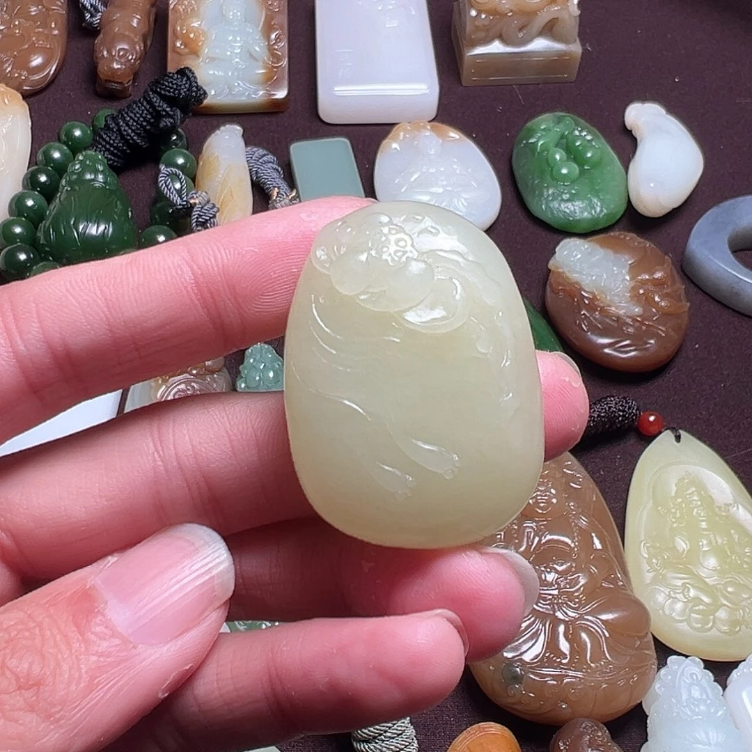 和田玉挂件未镶嵌