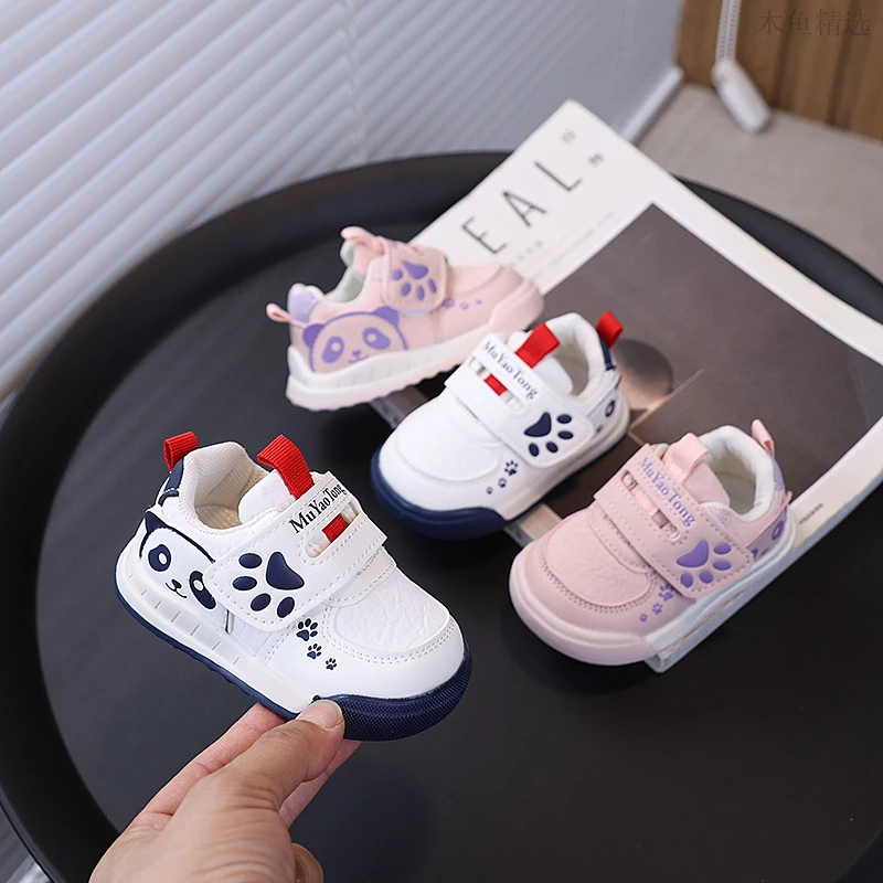 鞋子软底防滑婴幼儿皮款学步鞋秋季新款女宝宝透气婴儿休闲儿童鞋