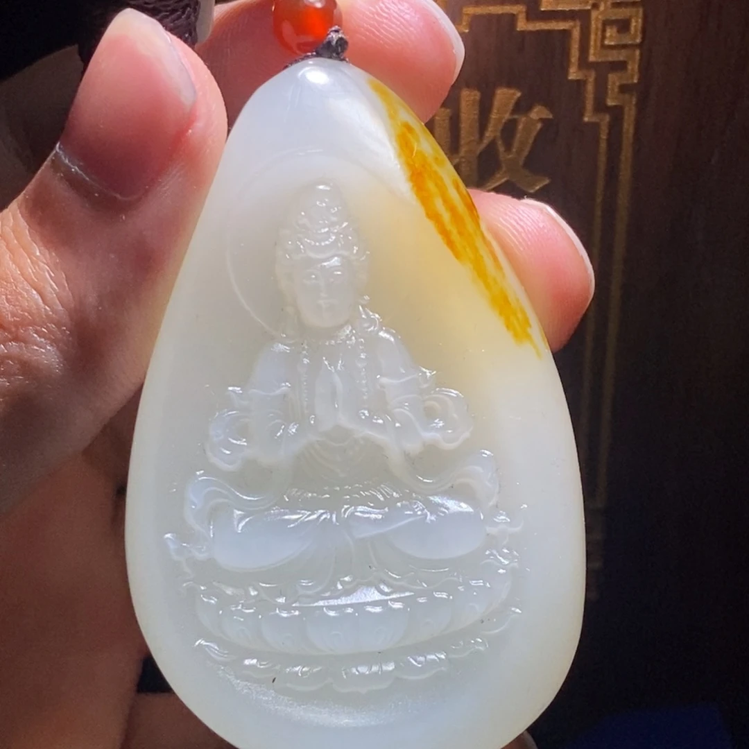 颈饰未镶嵌和田玉郭*