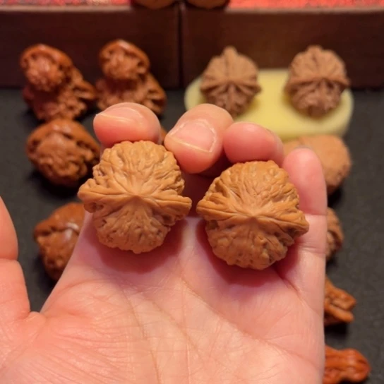 ゛***.吊坠文玩核桃铁锤妹妹