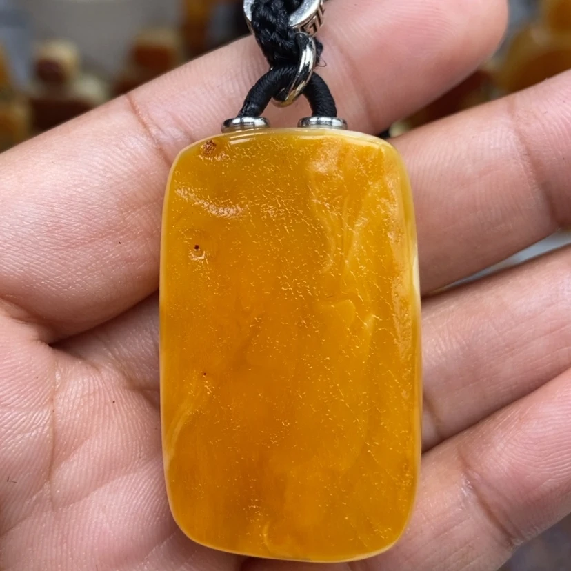 【闪购商品】琥珀颈饰未镶嵌