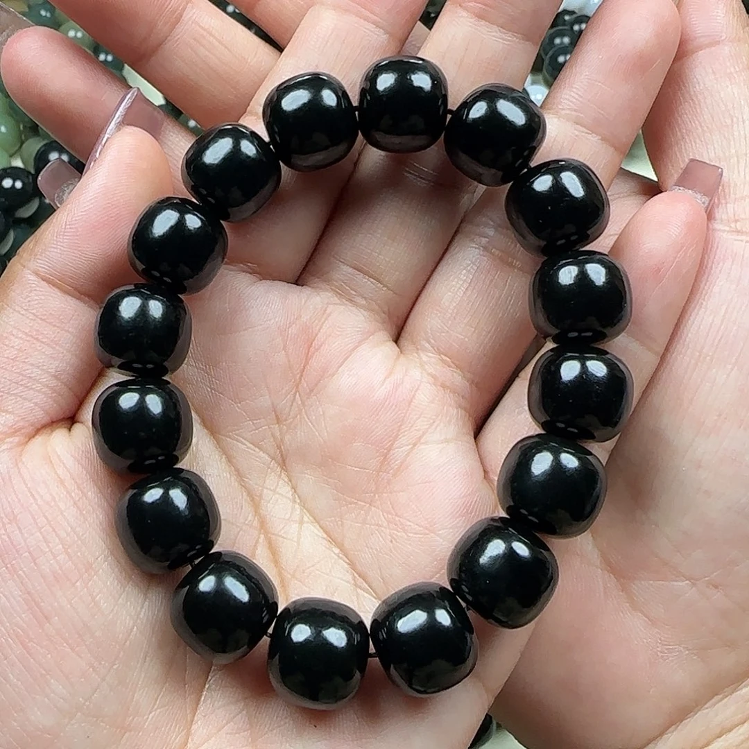 c***哥和田玉未镶嵌手链