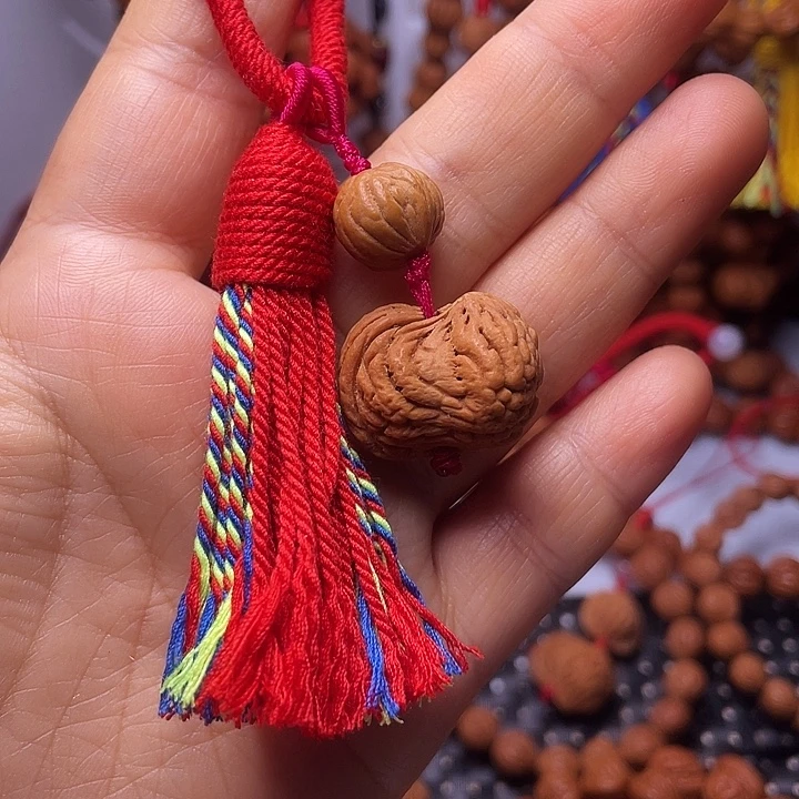 桃核吊坠龙纹桃枭