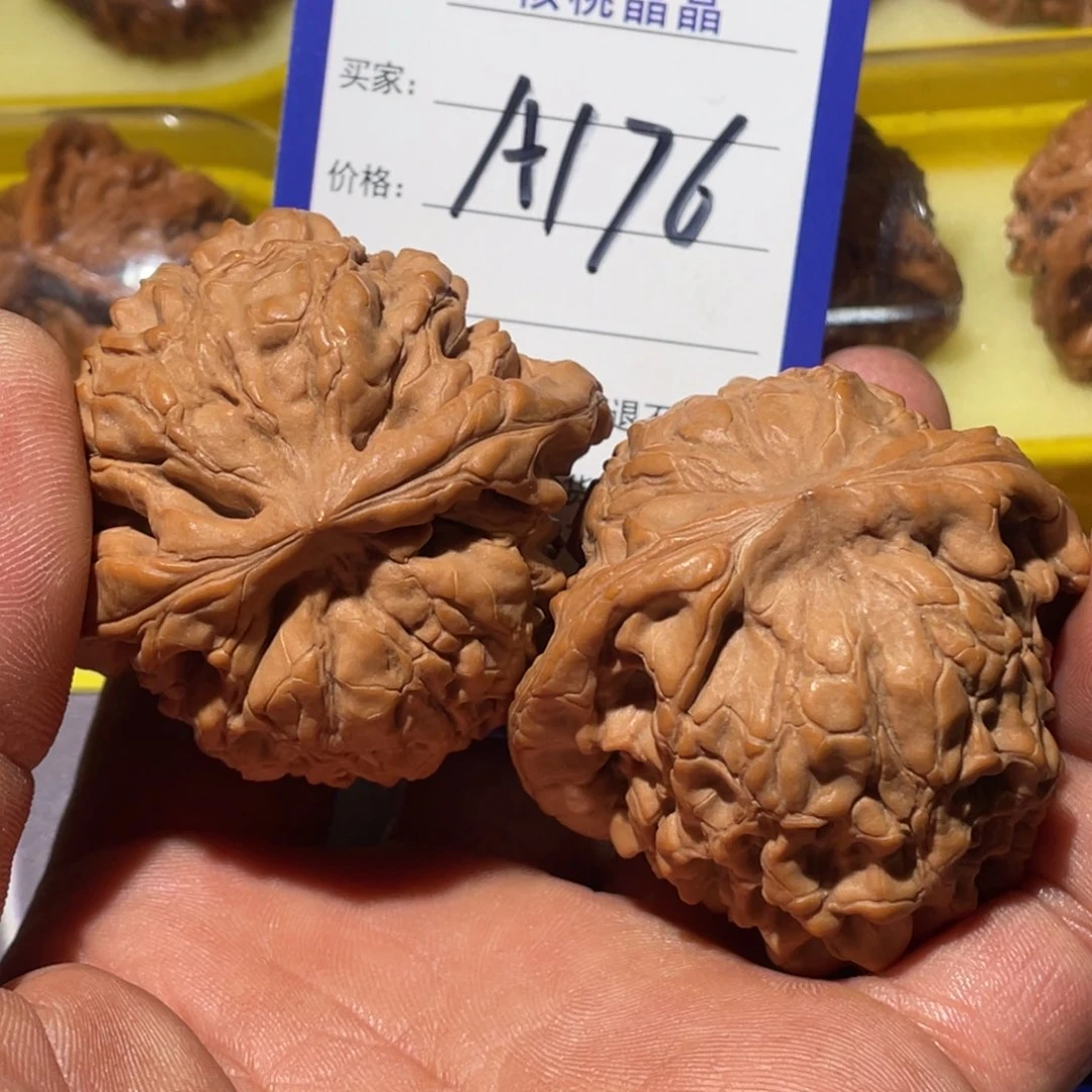 文玩核桃把件欠*文玩核桃龙鼎a176