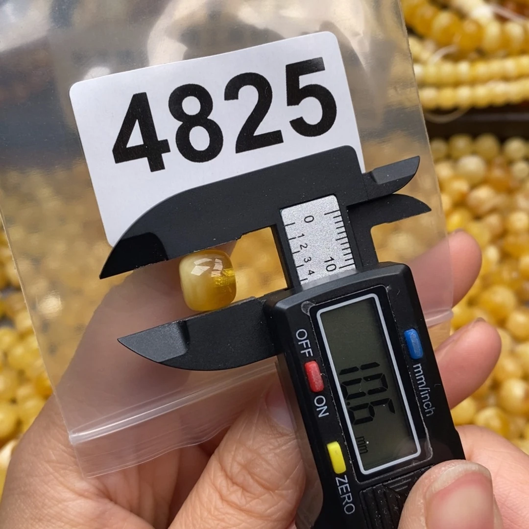 蜜蜡珠宝奇石未镶嵌