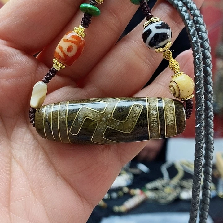 玛瑙/玉髓颈饰合金