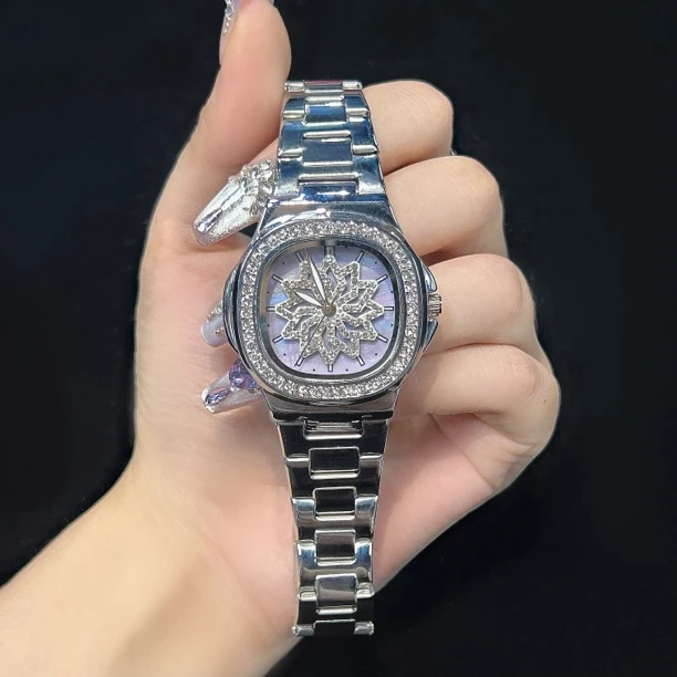 Crown Kallie【旋转鹦鹉】满天星系列旋转设计全自动女士腕表ck8143