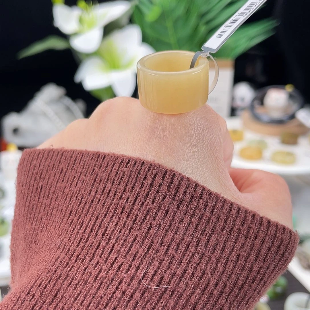 和田玉未镶嵌戒指E56奶糖扳指16.3