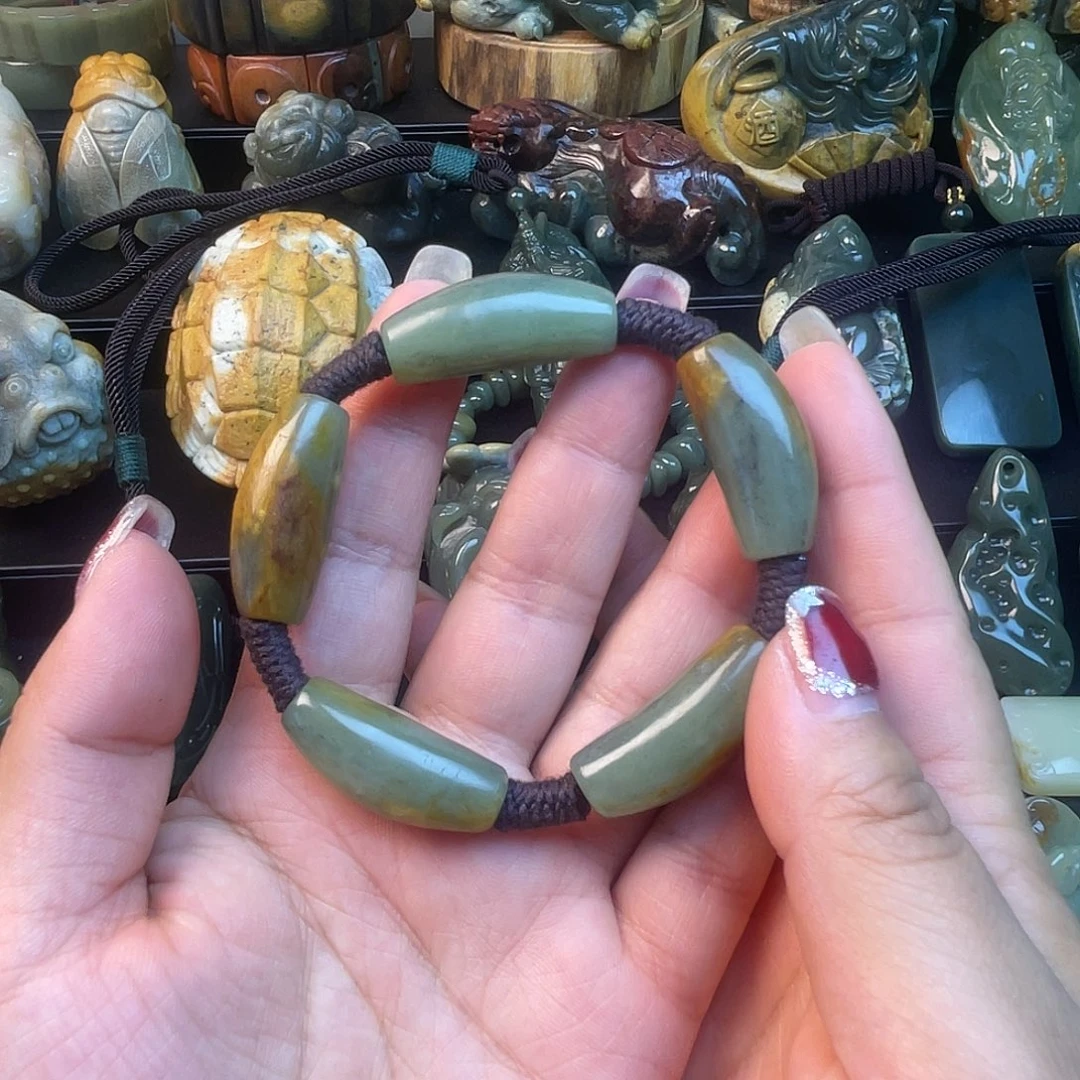 透闪石质玉未镶嵌手链