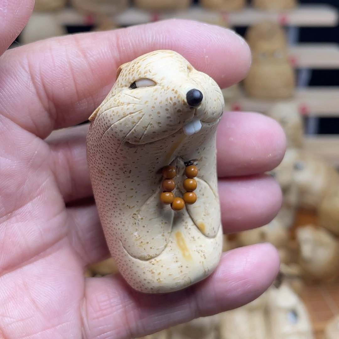 竹竹根雕老鼠手把件