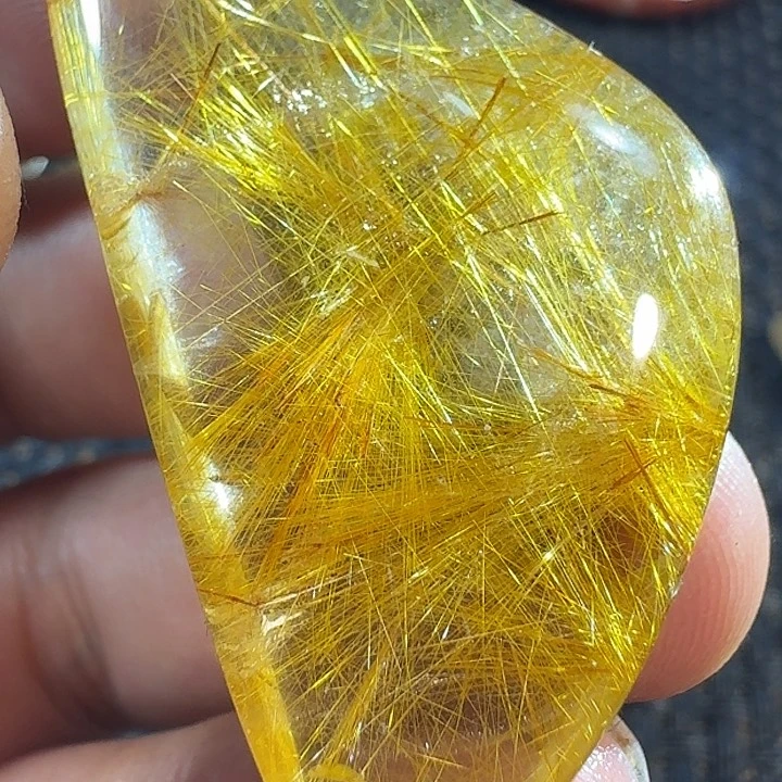 未镶嵌颈饰水晶渡*