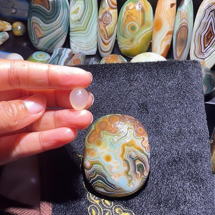 玛瑙/玉髓珠宝奇石未镶嵌珍*秀