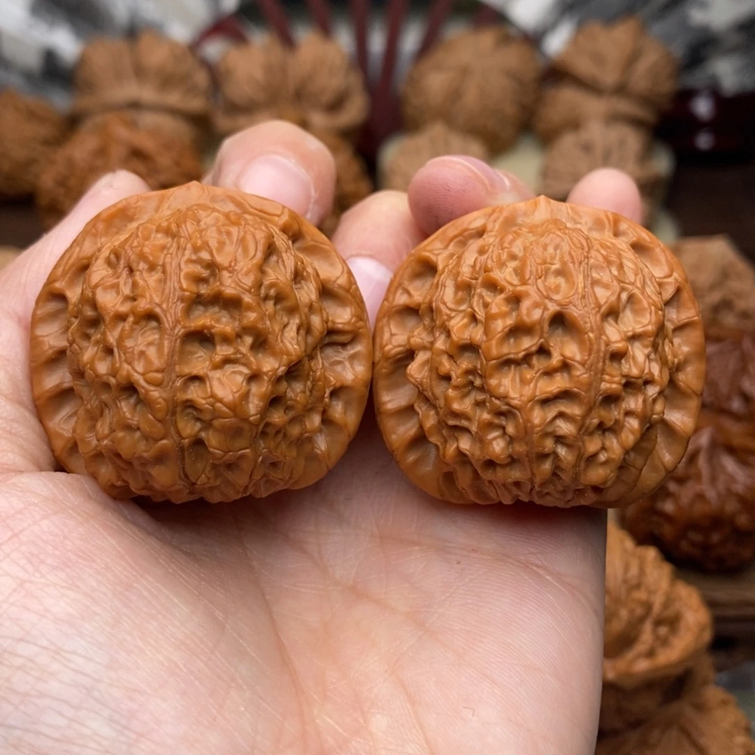 文玩核桃把件413号39血麒麟