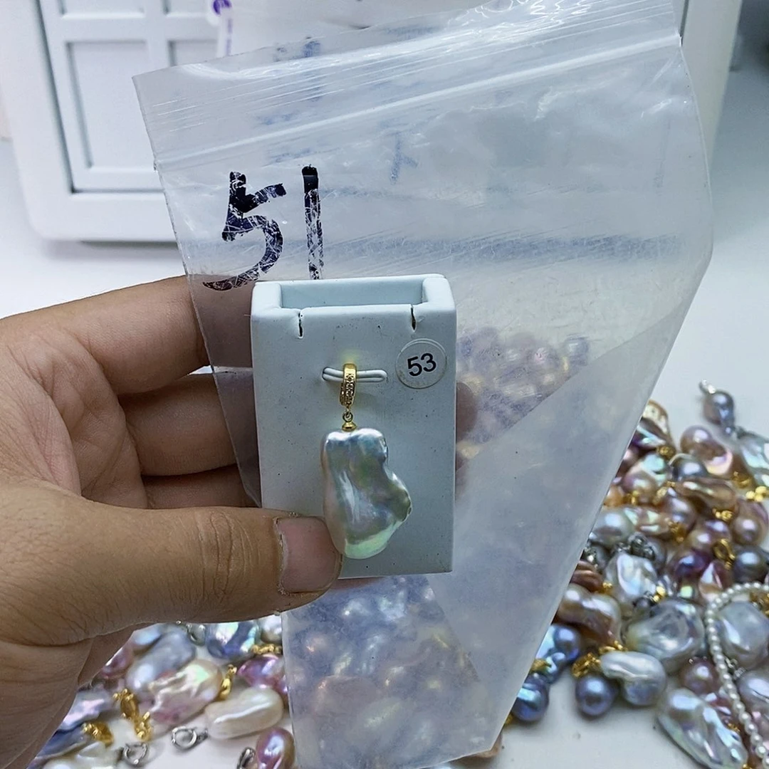 淡水珍珠合金颈饰