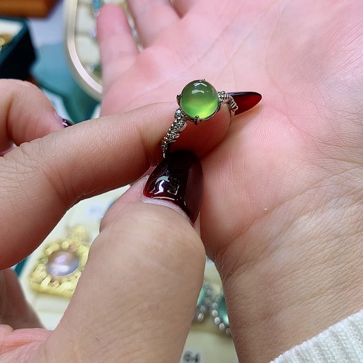 蛇纹石玉戒指银S925镶嵌登***觉