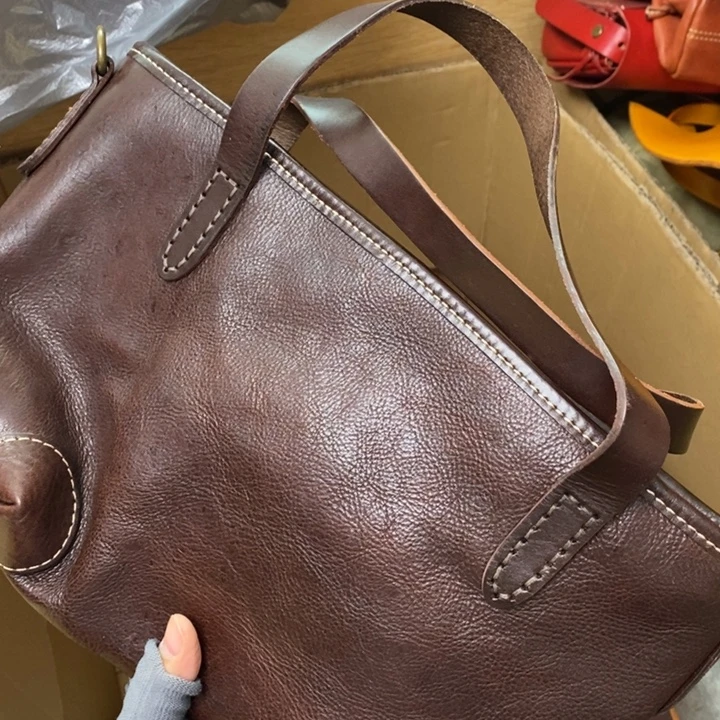 头层牛皮瑕疵单肩包