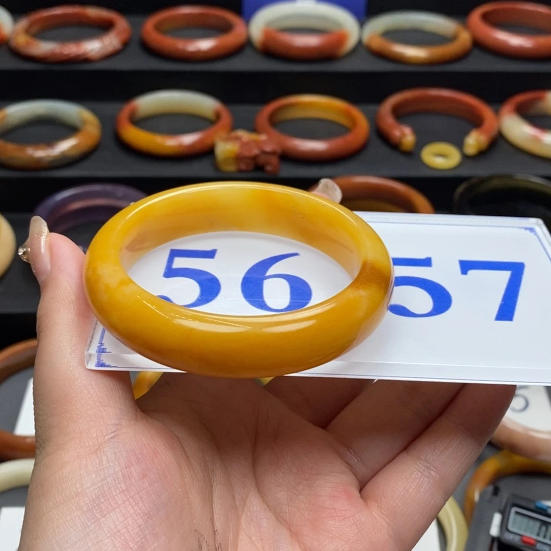 石英质玉（黄龙玉）手镯未镶嵌