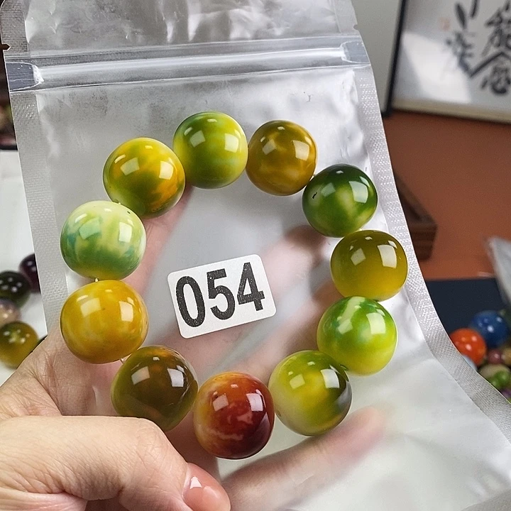 白玉菩提吊坠中瑕疵不退换